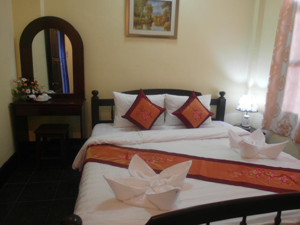 Kinnaly Place House Luang Prabang Room photo